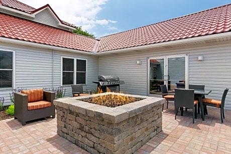 Country Inn & Suites by Radisson, Holland, MI