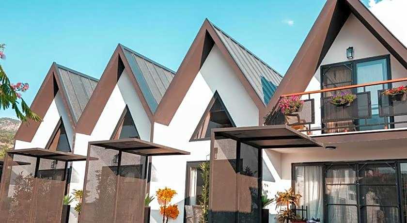 LADİK HOTEL