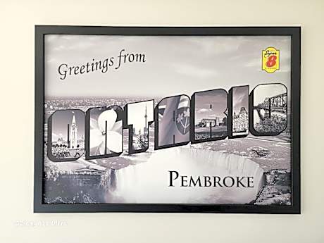 Super 8 by Wyndham Pembroke