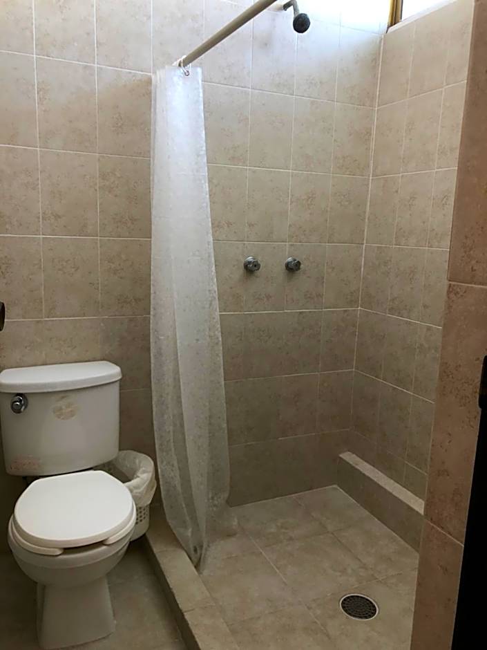 Hotel Playa de Oro - Enfrente de WTC y Plazas Comerciales