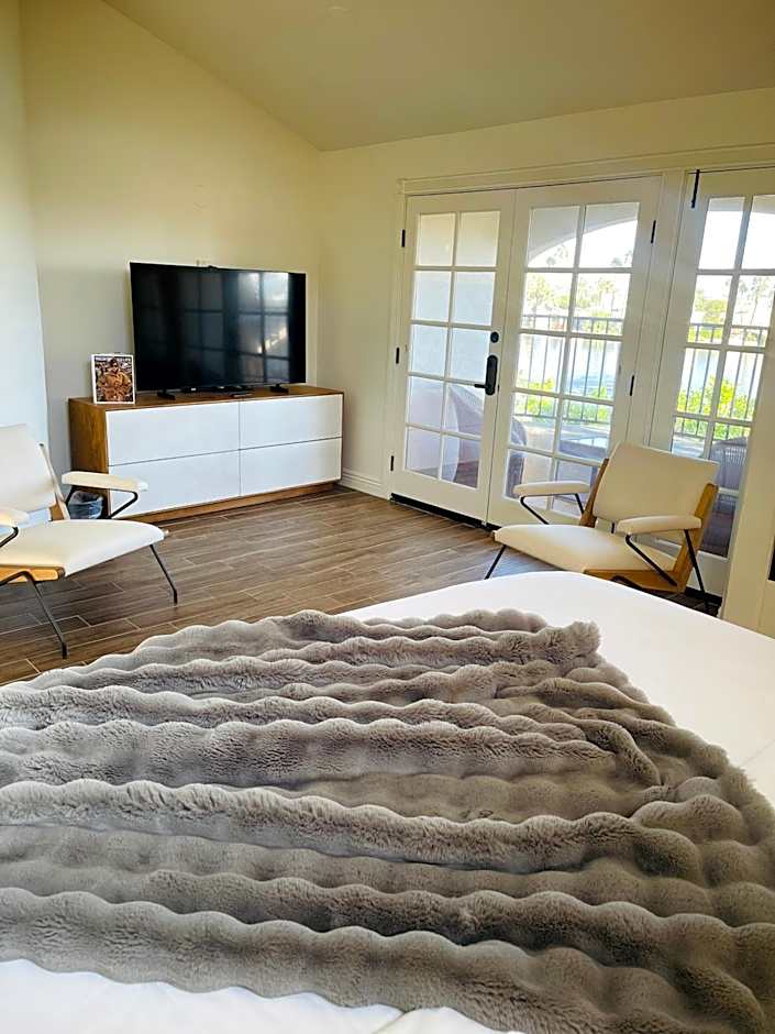 The Chateau at Lake La Quinta