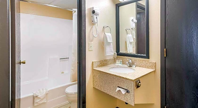 Quality Inn Clovis