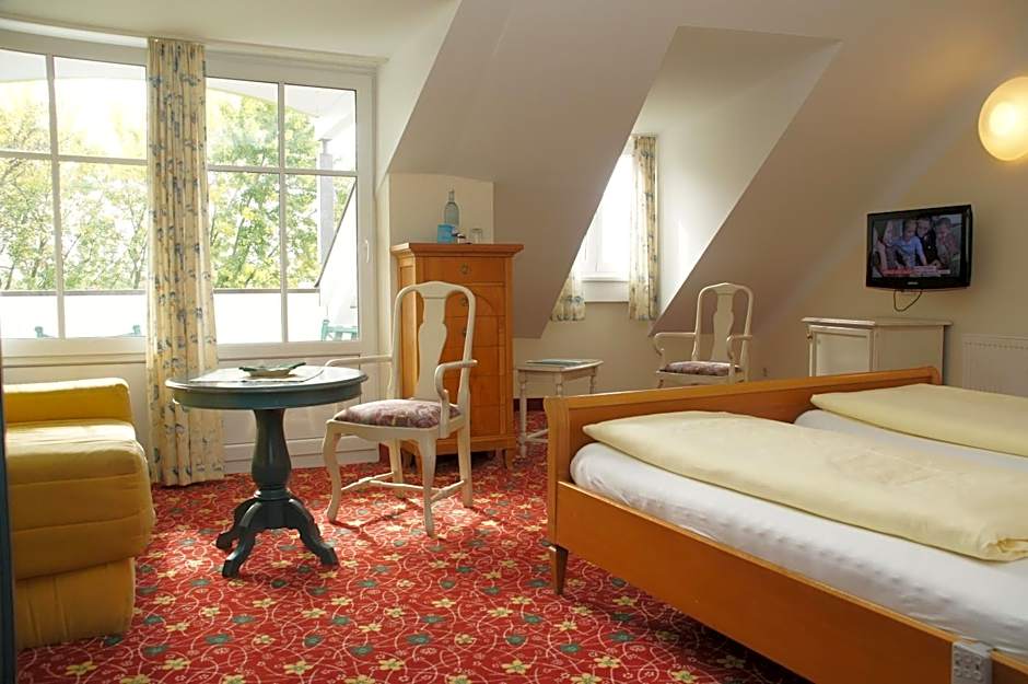 Photo 1 of 3 of Small Double Room