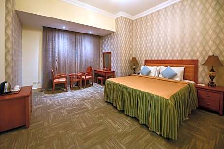 Deluxe King Room