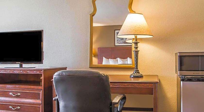 Quality Inn & Suites Franklin