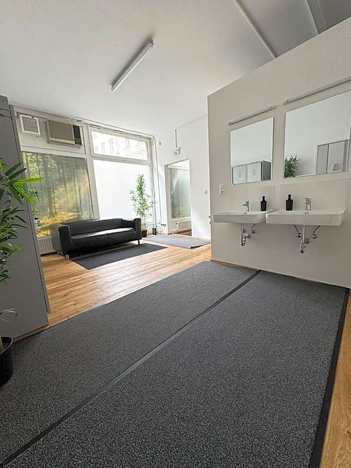 Robin Wood Capsule Hostel
