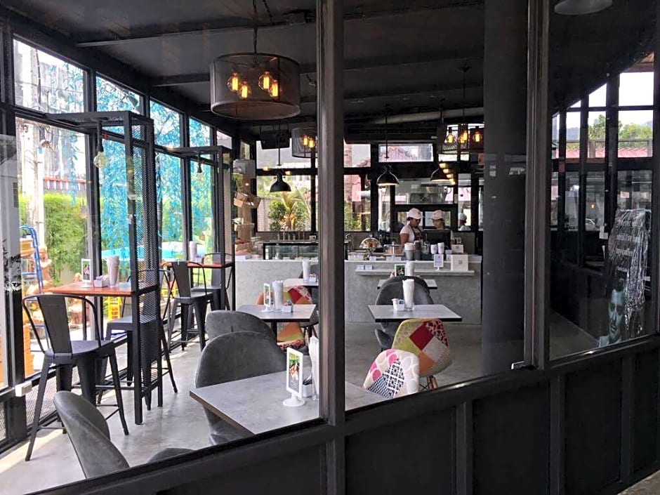 Kamala Tropical Garden Hotel