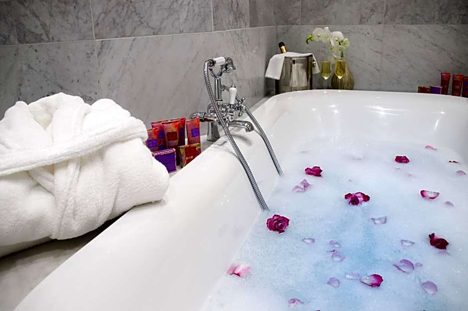 The Chatsworth Hotel