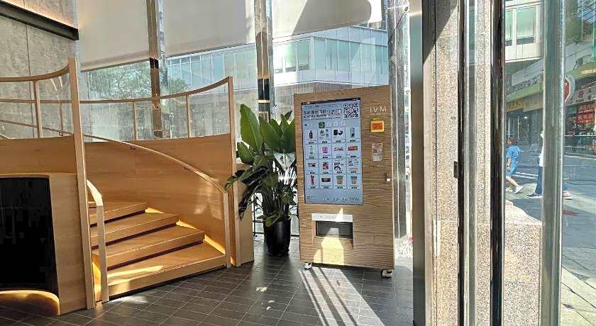 Dash Living on Hollywood