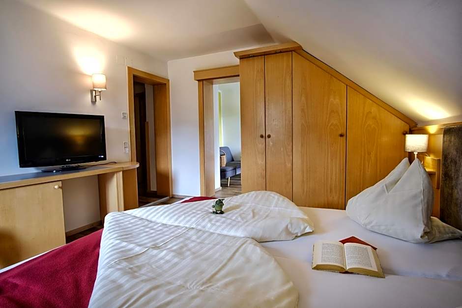 SeeHotel & SeeApartments Kärntnerhof- direkt am See!