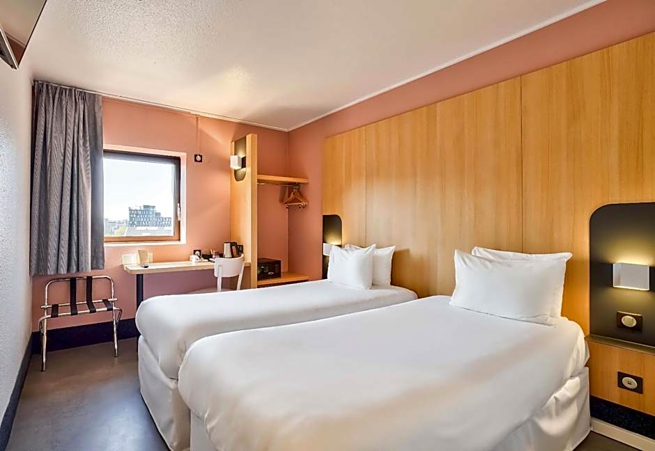 B&B HOTEL Paris 17 Batignolles