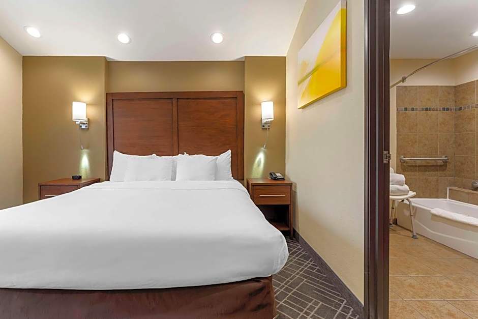 Comfort Suites Monaca