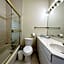 Super Cosy 8Bed & 6Bath in Vancouver heart near to airport and DownTown