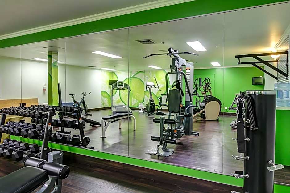 Centre De Congres Et Hotel La Sagueneenne