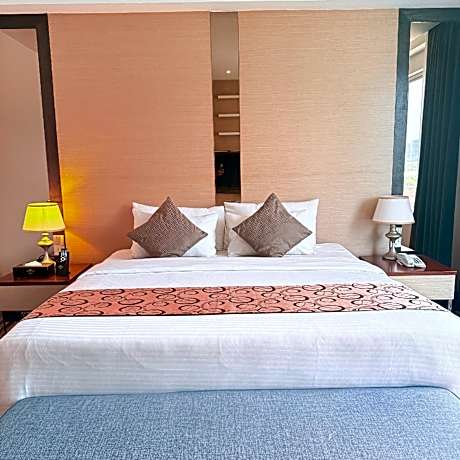 Superior Premier King Room