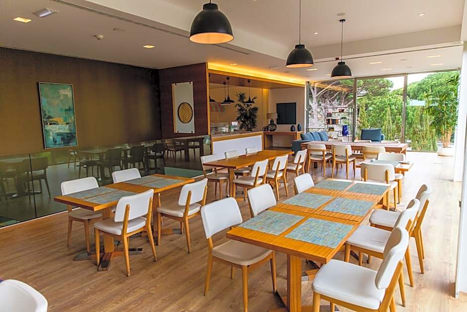 Onyria Marinha Boutique Hotel