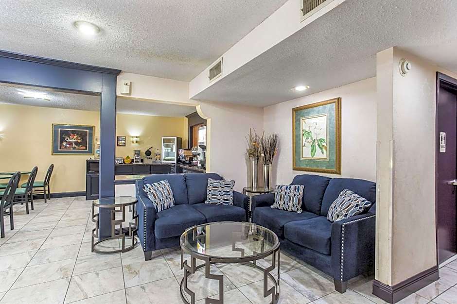 Econo Lodge Clinton - Jackson West