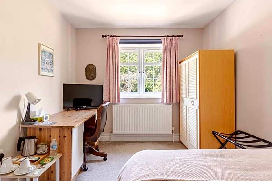 Leafy Suburban B&B