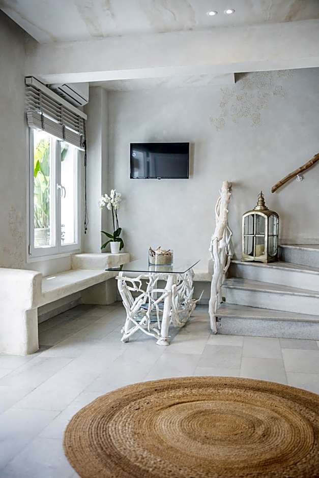 TERRA FOS NAXOS STUDIOS