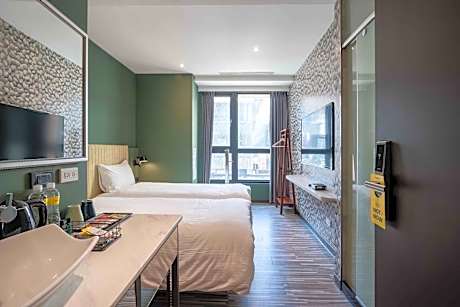 Double or Twin Room (Check-in after 20:00)