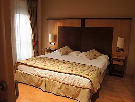 1 Bedroom with King Bed