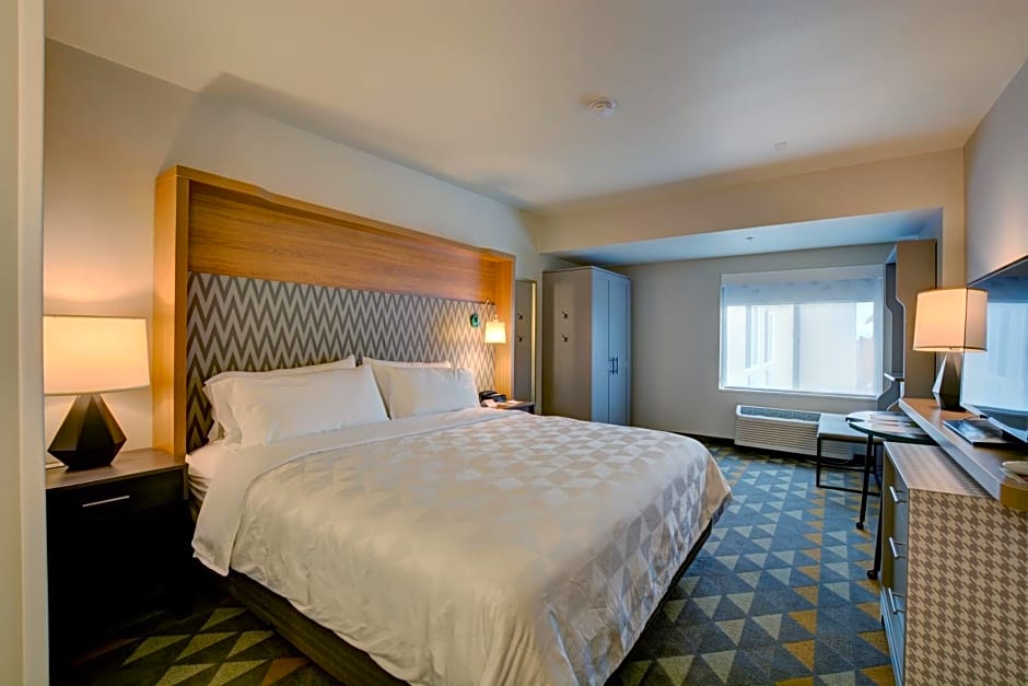 Holiday Inn - Salem by IHG