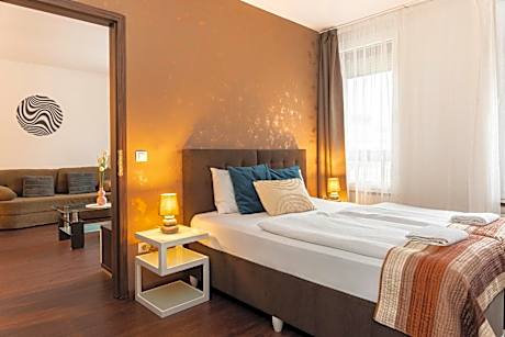 Deluxe One-Bedroom Apartment with Balcony