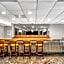 Eastland Suites Hotel & Conference Center By OYO Urbana