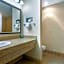 Comfort Inn At Thousand Hills