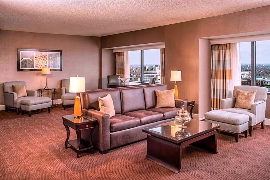 The Plaza Hotel Columbus at Capital Square
