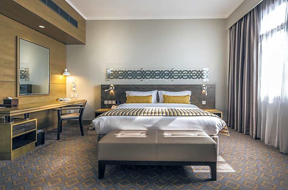 Photo 1 of 4 of Executive Suite