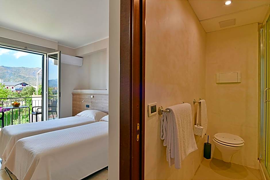 Hotel & Apartments Villa Linda