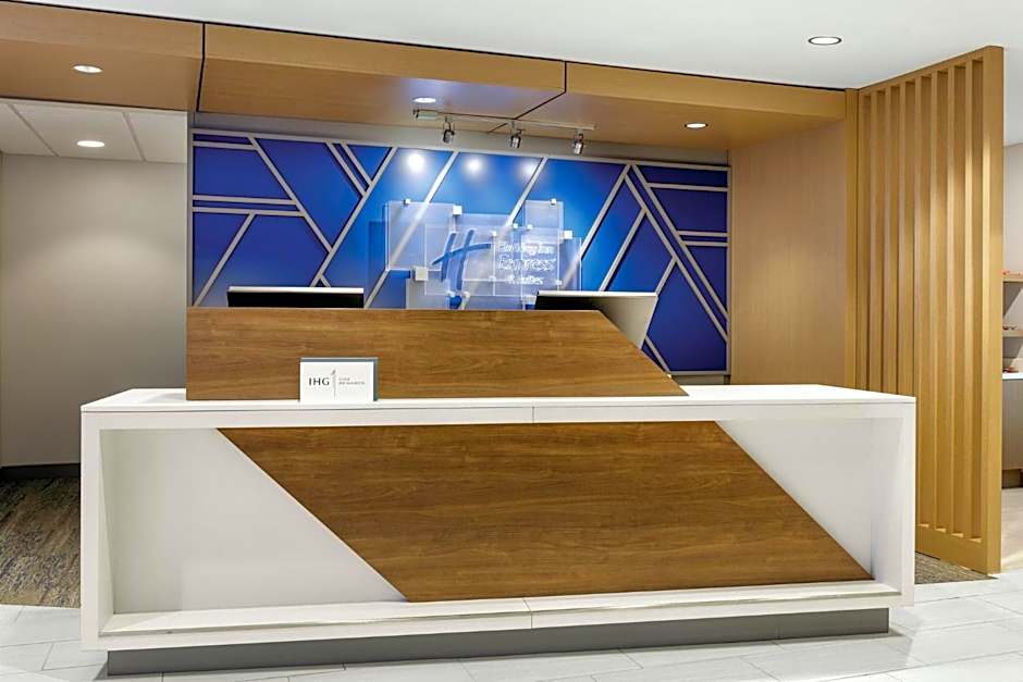 Holiday Inn Express Hotel & Suites Cleveland-Streetsboro By IHG