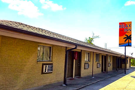 Relax Inn By OYO Sulphur Hwy 90