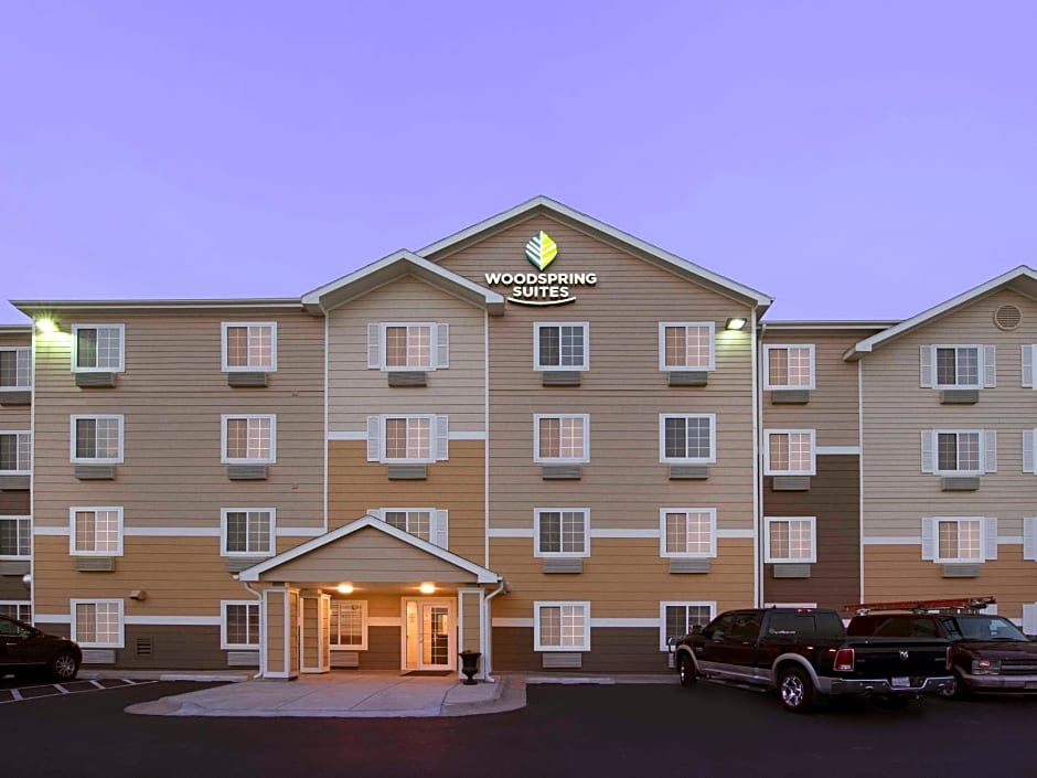 WoodSpring Suites Lincoln Northeast I-80