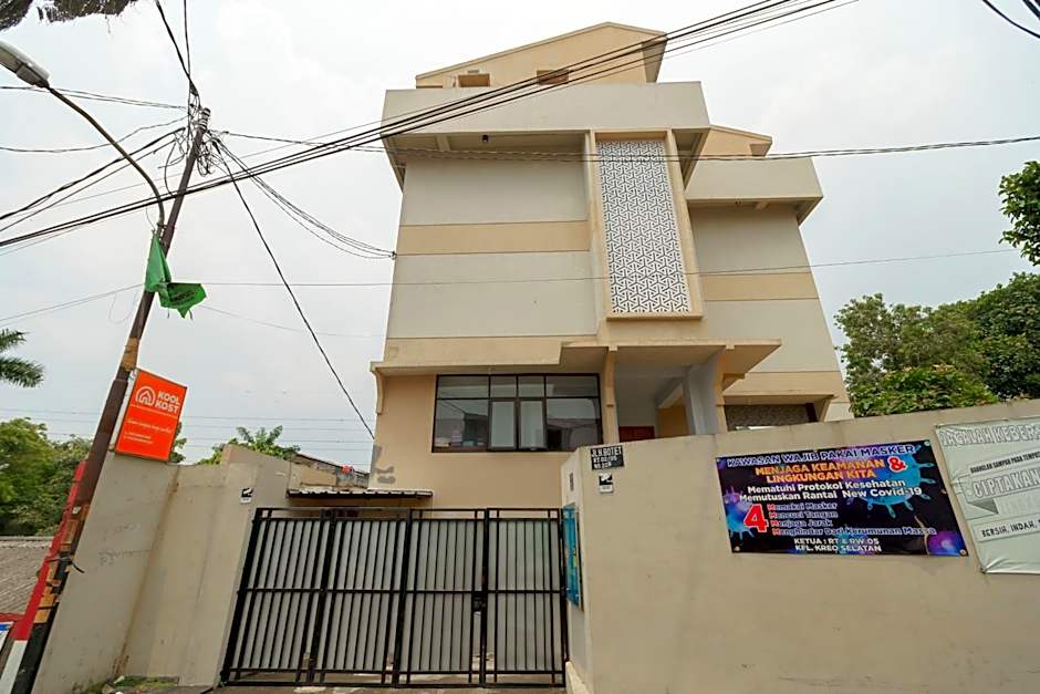 KoolKost Syariah near Kampus Utama Universitas Budi Luhur