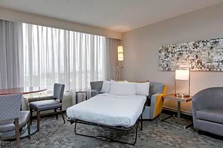 King Room with Sofa Bed and Adapted Tub - Mobility Accessible