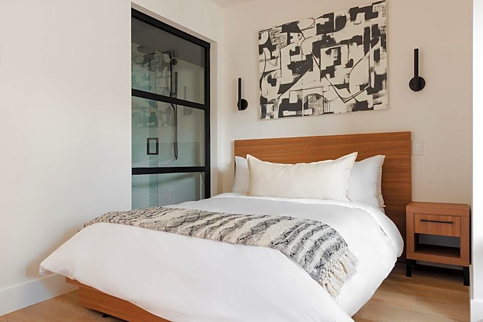 The Lum Hotel Los Angeles Stadium District