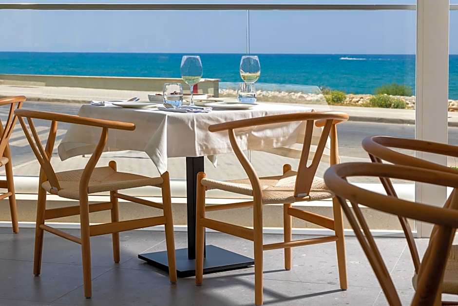 Pearl SeaBreeze Suites