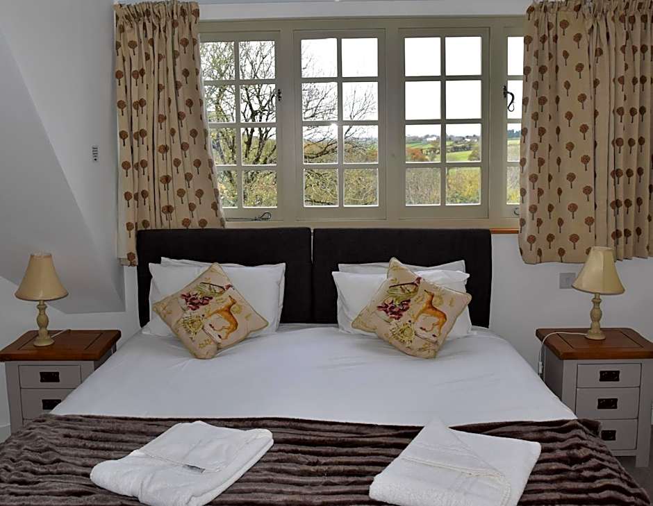 Three Horseshoes Country Inn