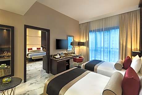 Deluxe Twin Room with Balcony