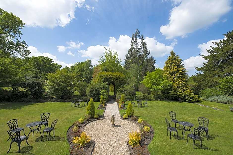 Woodlands Lodge Hotel