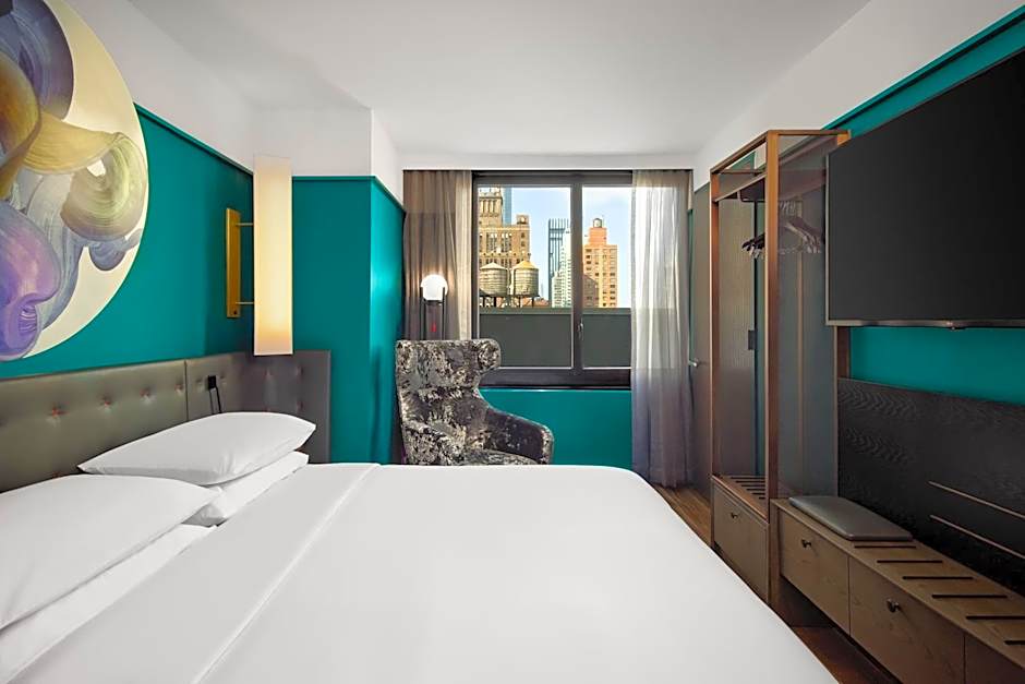 Photo 1 of 11 of 1 King Bed, High Floor