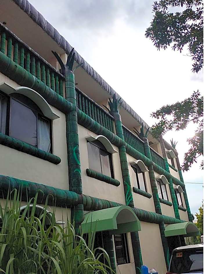 OYO 800 DDD Habitat Dormtel Bacolod 