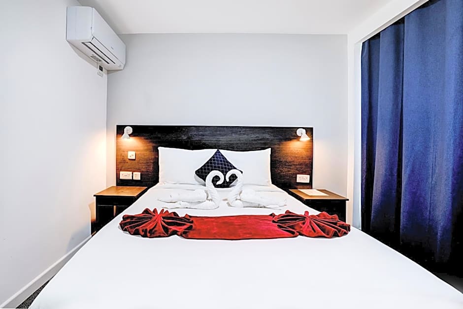 OYO The Chiltern Hotel