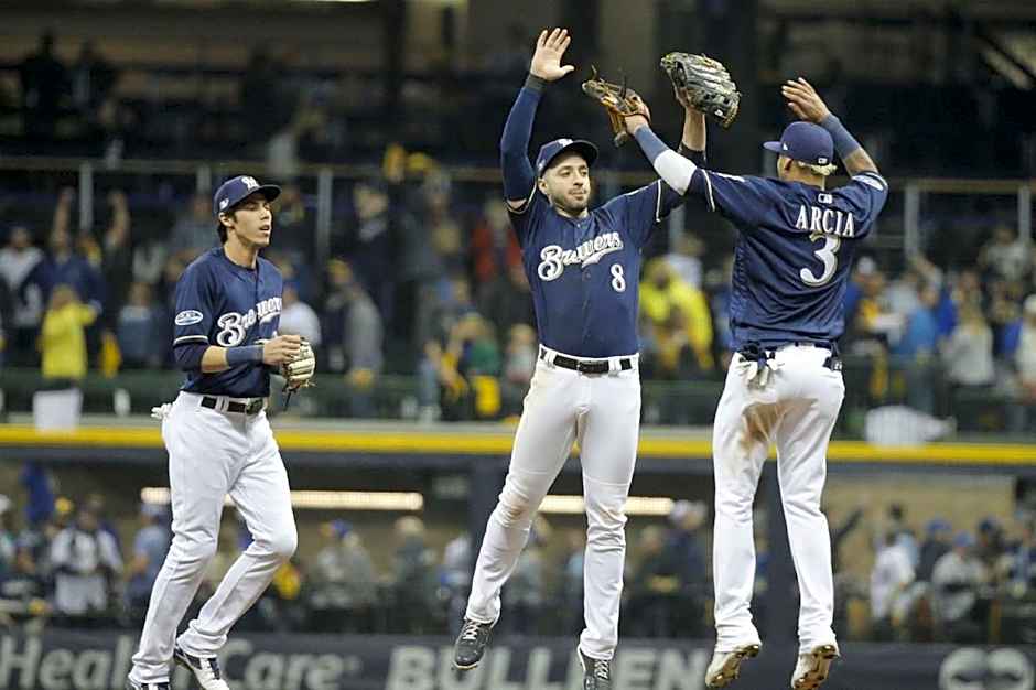 Holiday Inn Milwaukee Riverfront By IHG