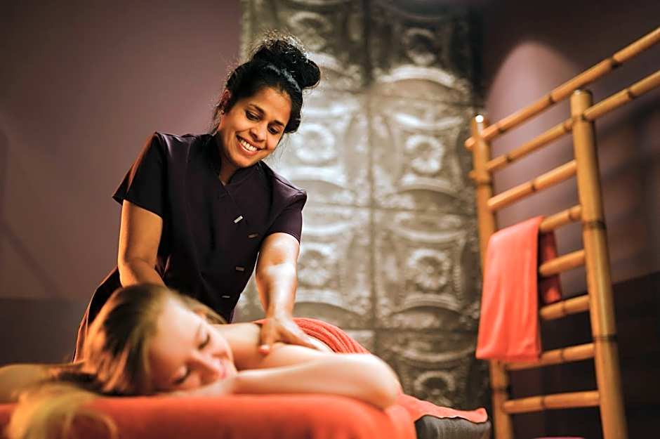 Baltic Zinnowitz - Hotel mit Meerwasserpool und Thermalbad