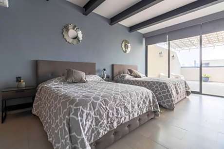 1PH Hidden gem in Centro Fits 10 private terrace
