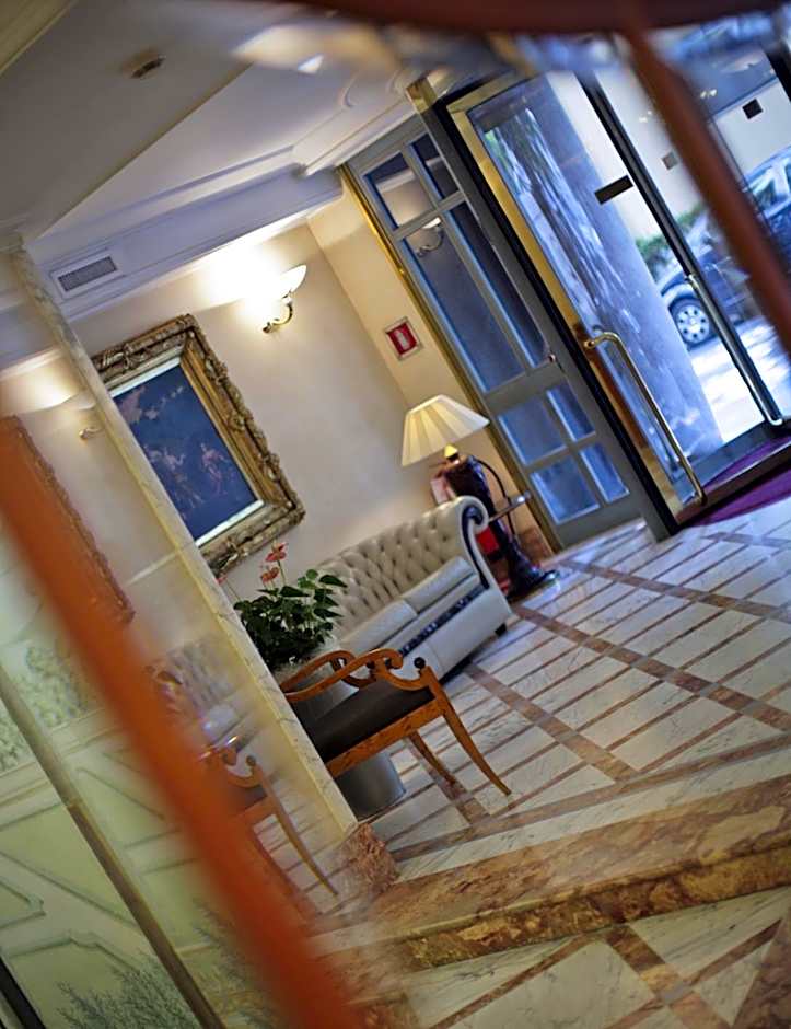 Hotel Capitol