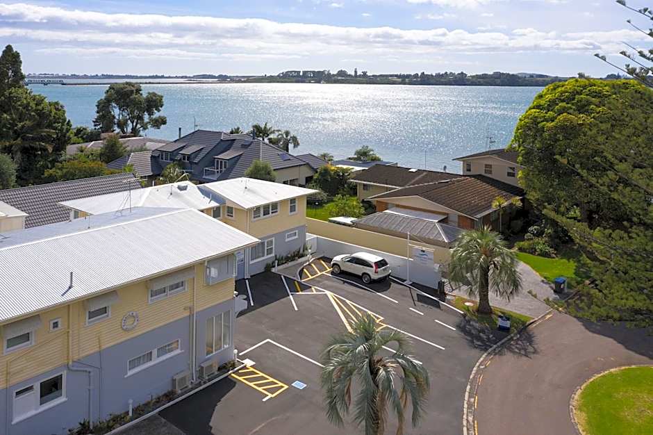 Harbour View Motel and Waterfront Apartments